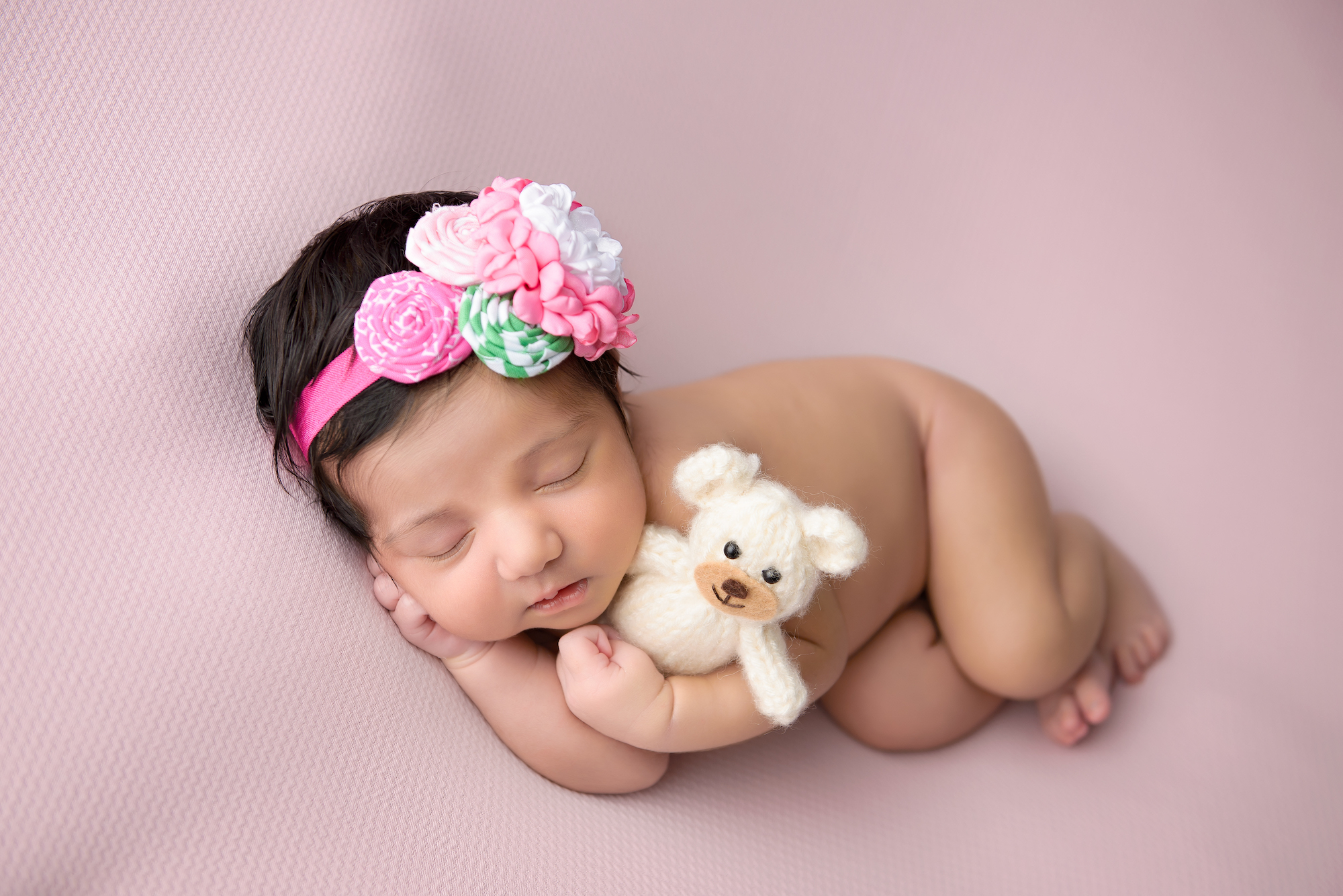 Newborn Baby Photographer Amanda Dams Baby Holding Teddy Bear