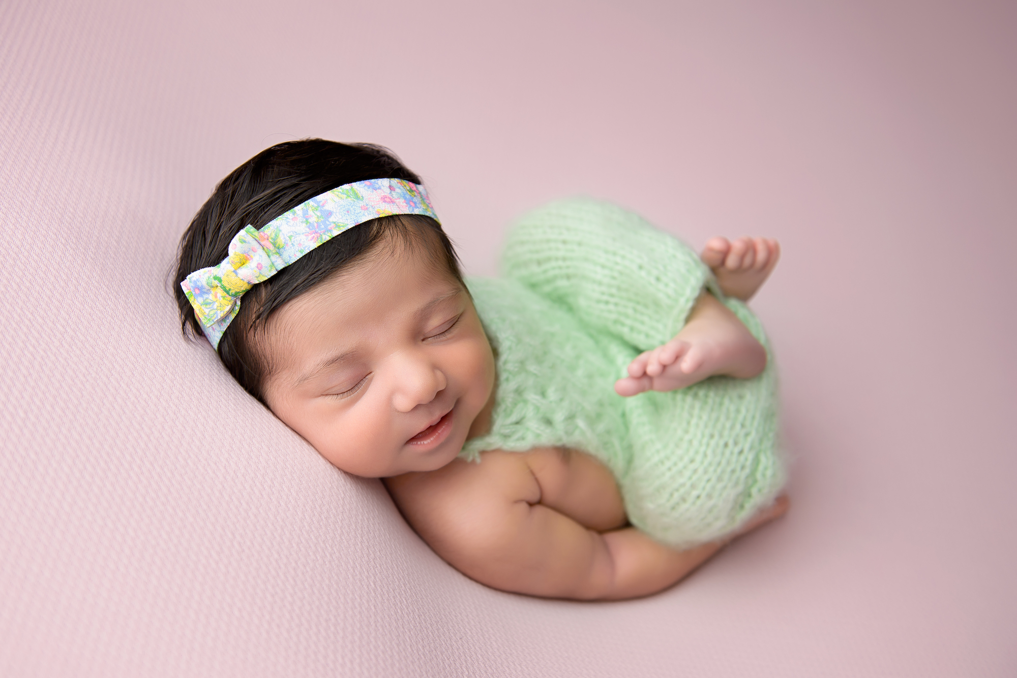 Newborn Baby Photographer Amanda Dams Baby Smile