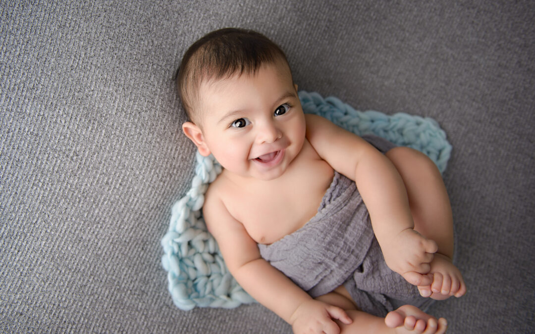 Calgary AB Baby Photographer | Tummy Time – Orlando