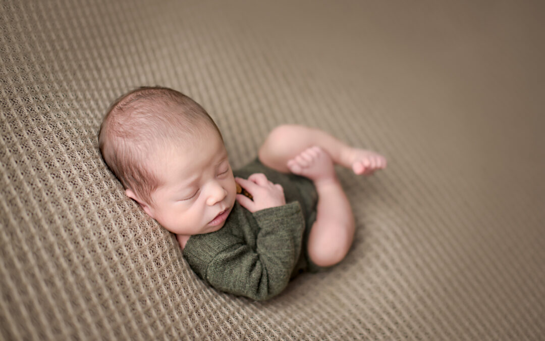 Calgary AB Newborn Photographer | Avery