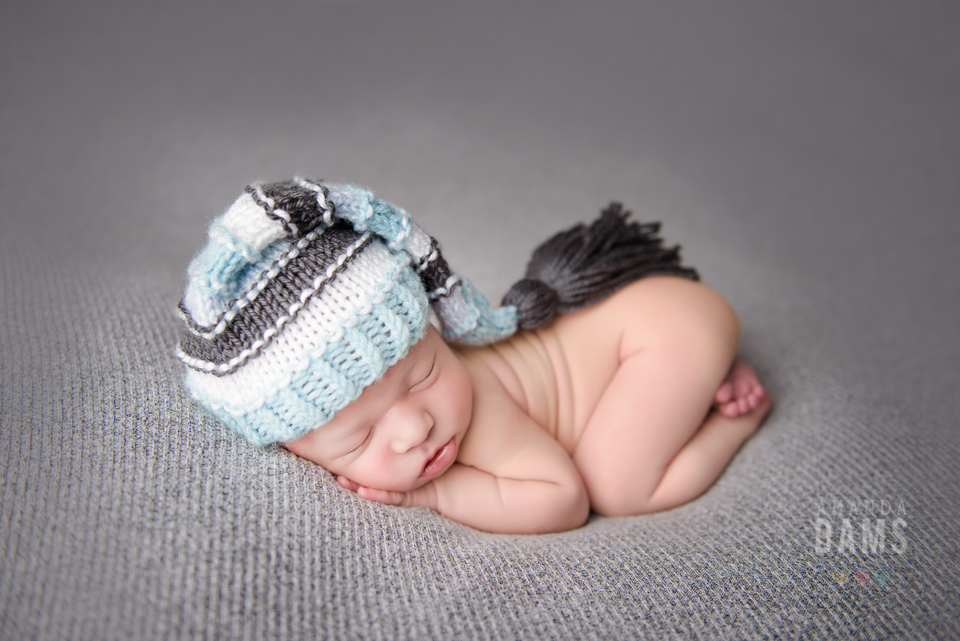 Amanda Dams Newborn Photography Baby Boy With Hat