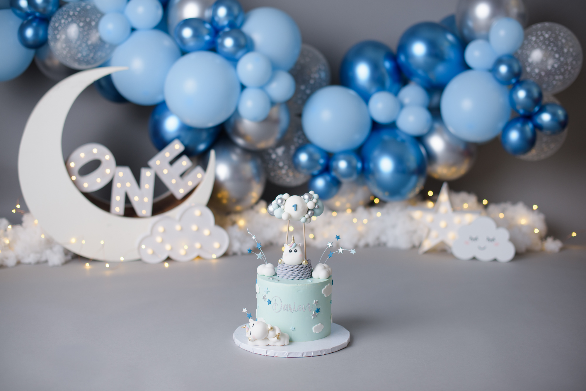 Amanda Dams Photography Cake Smash Blue Sky Balloon Garland Theme