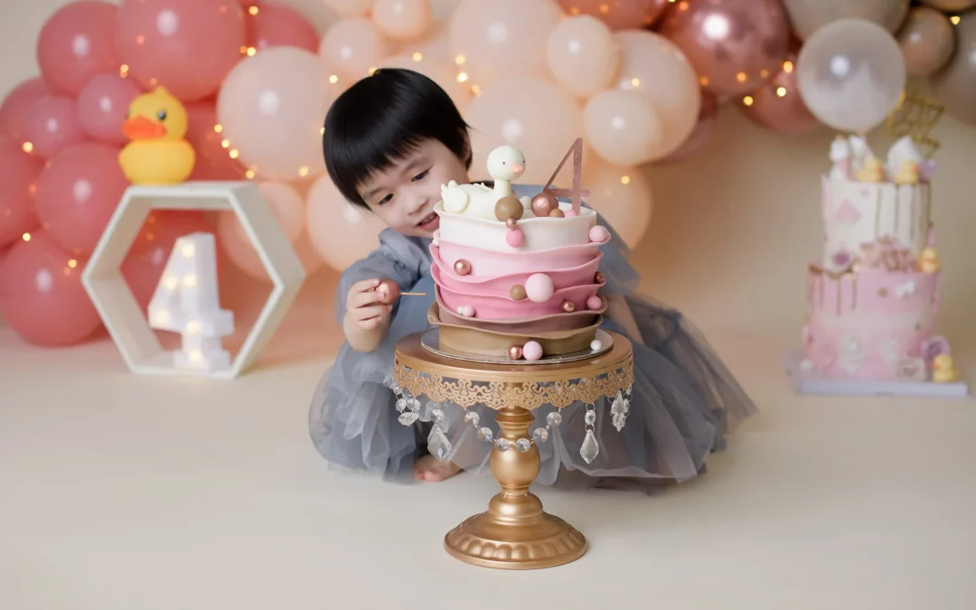 What is Cake Smash Photography and Why You Should Do It