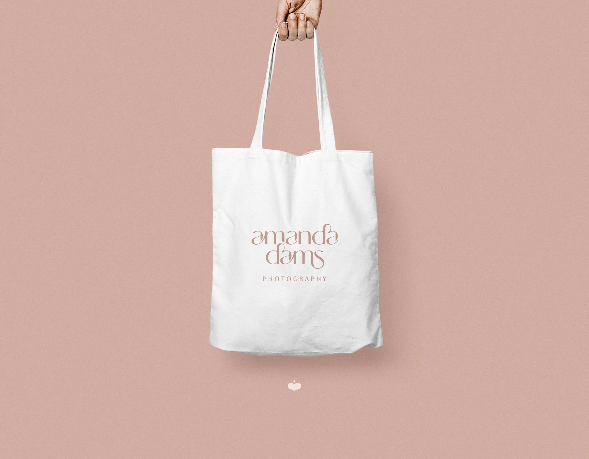 amanda dams photography luxury product delivery bag