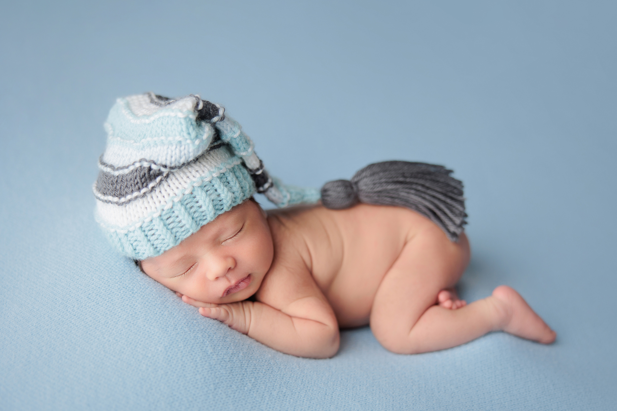Amanda Dams Newborn Photography Baby Boy Blue Hat