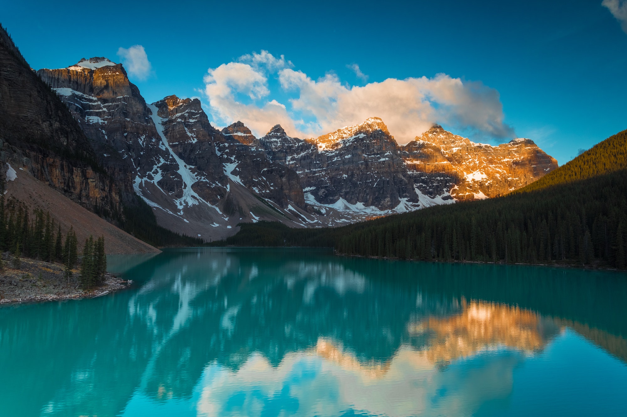 Babymoon Moraine Lake