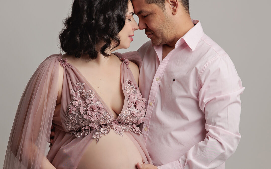 Planning the Perfect Maternity Photoshoot: What Week of Pregnancy is Best?