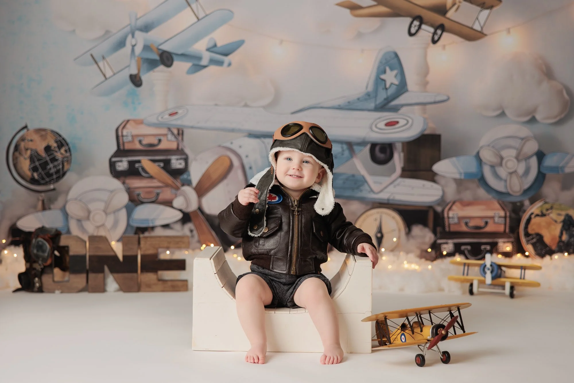Amanda Dams Photography Cake Smash Talon Vintage Airplane Theme