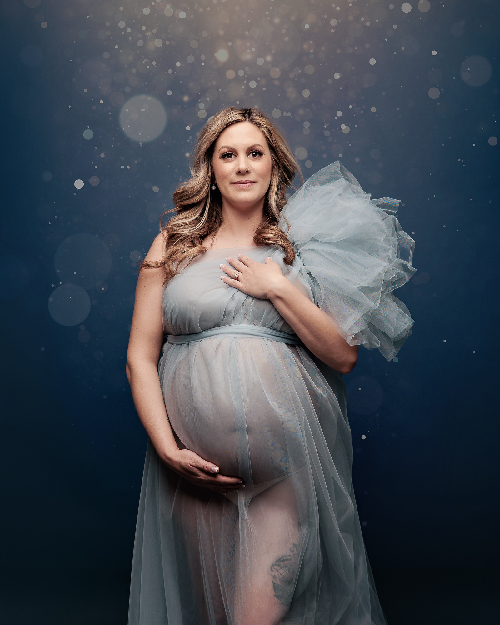 Calgary Maternity Photography By Amanda Dams Blue Backdrop
