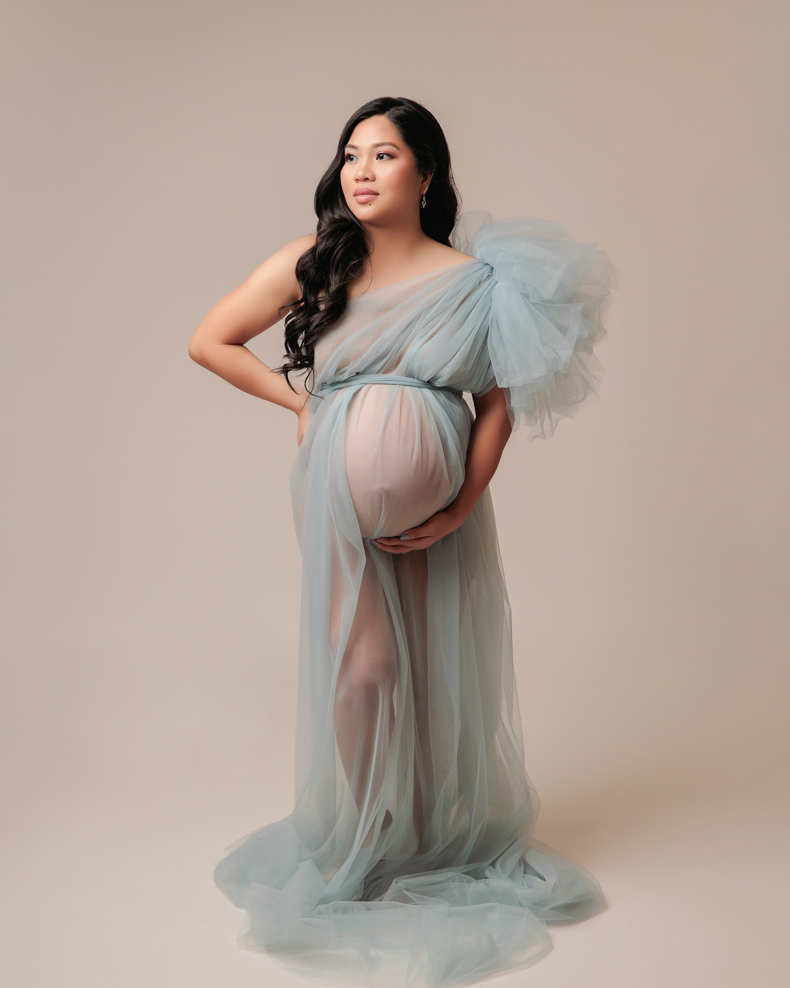 Maternity Photos in Calgary by Amanda Dams Photography