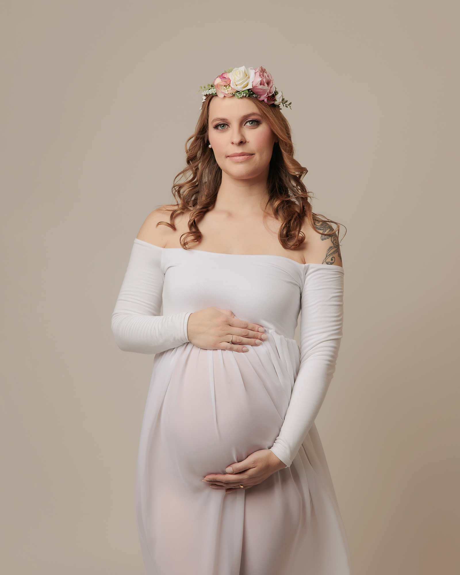 Calgary Maternity Photography by Amanda Dams