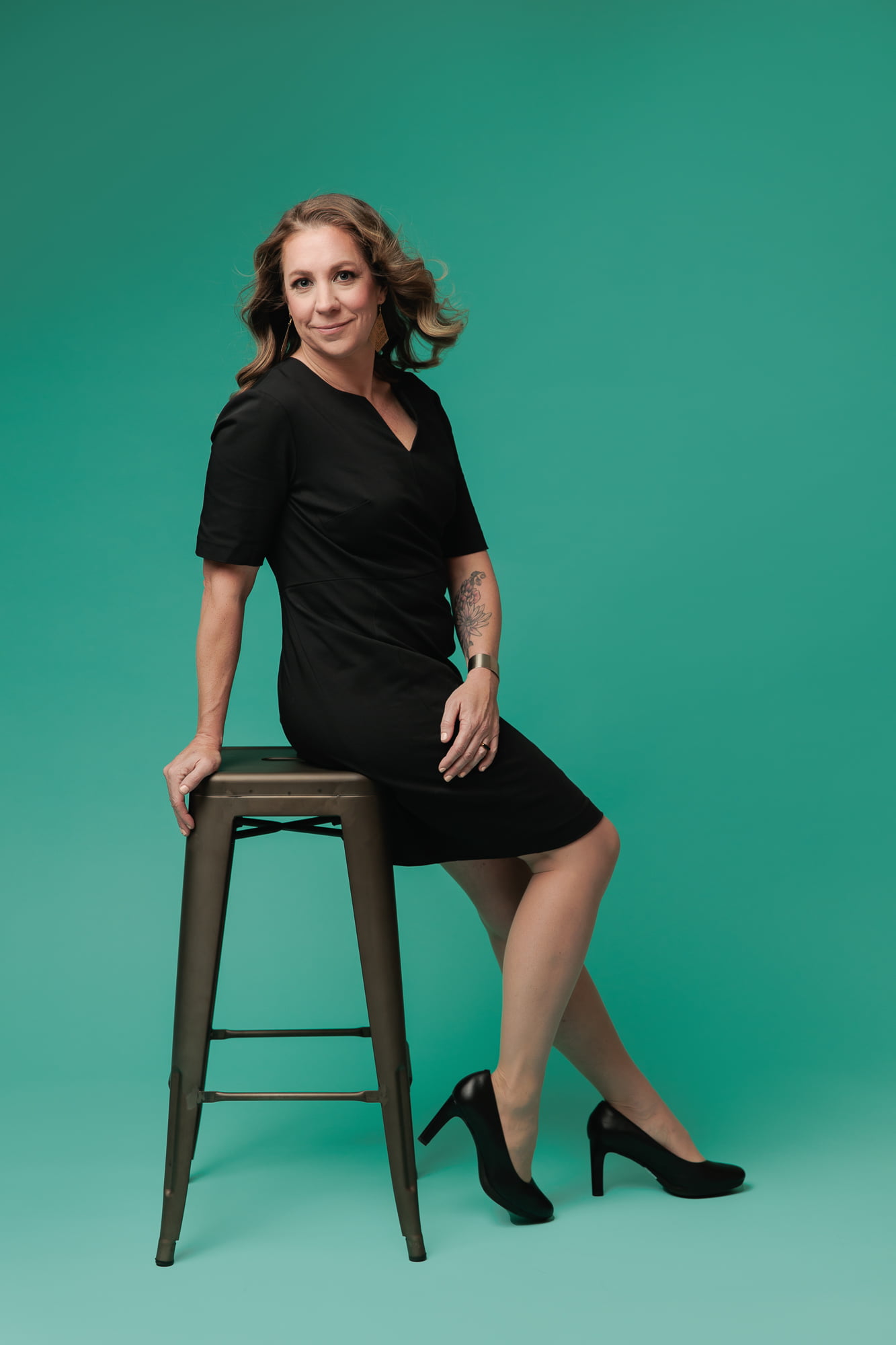Calgary Headshots Full Body Green Backdrop By Amanda Dams Photography