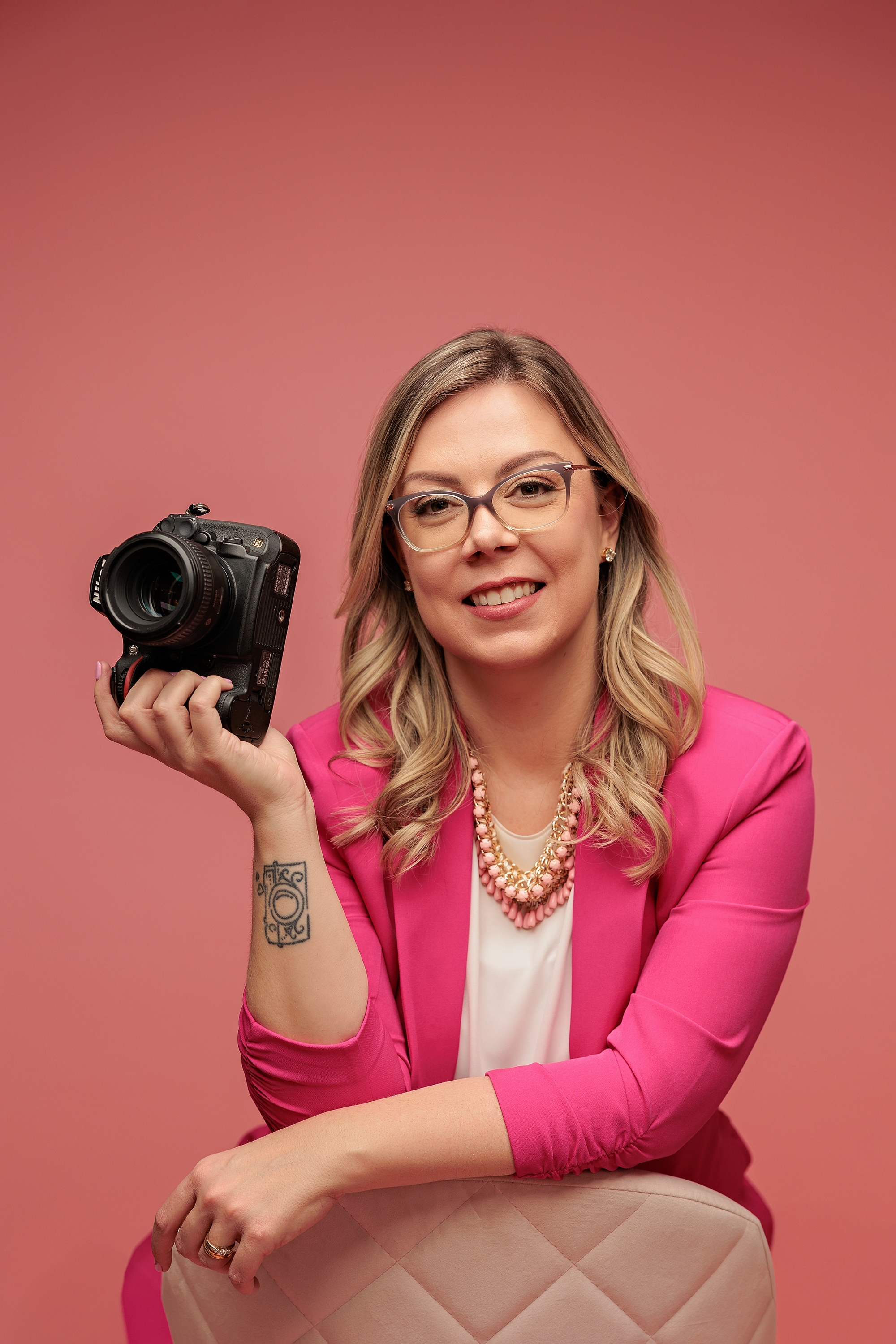 Amanda Dams Cake Smash Photographer in Calgary Amanda Dams Cake Smash Photographer in Calgary