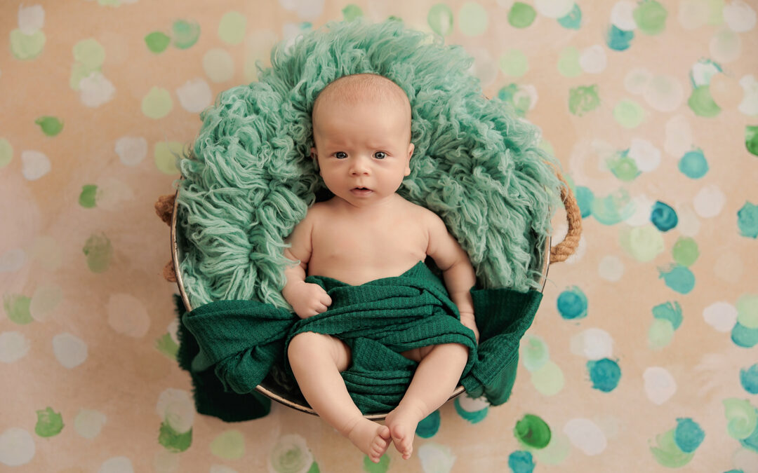 Hair and Makeup for Maternity Photos: Why It Transforms Your Session and Your Confidence